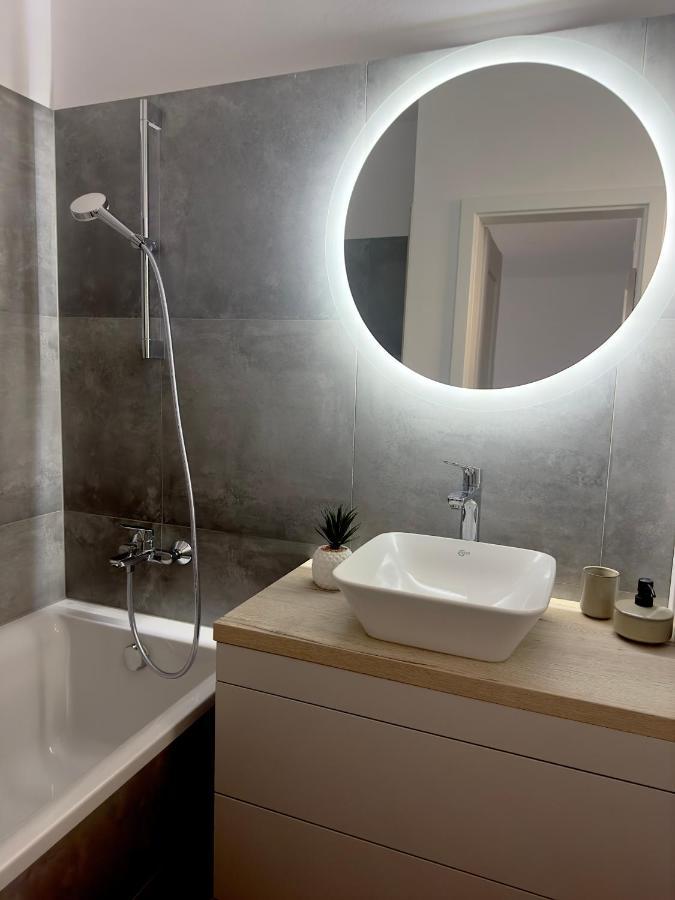 Urban Haven Apartment ลิฟตอฟสกีมิคูลาช ภายนอก รูปภาพ