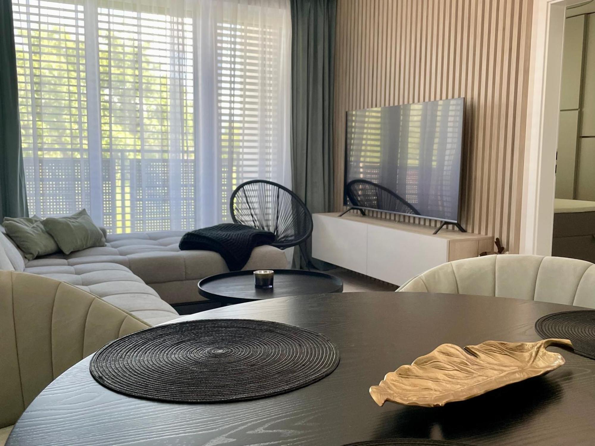 Urban Haven Apartment ลิฟตอฟสกีมิคูลาช ภายนอก รูปภาพ